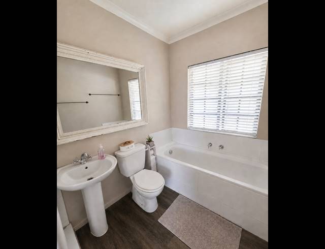 3 BEDROOM HOUSE FOR SALE IN CLIFTON HILL ESTATE